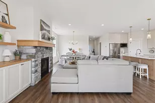 1491 Kenai Pl, River Falls, WI 54022 - Photo 9