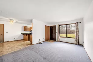 1658 Helena Rd N, Oakdale, MN 55128 - Photo 3