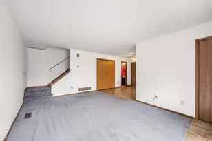 1658 Helena Rd N, Oakdale, MN 55128 - Photo 3