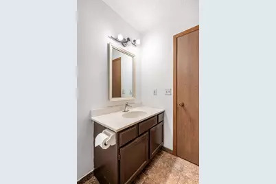 1658 Helena Road N, Oakdale, MN 55128 - Photo 17