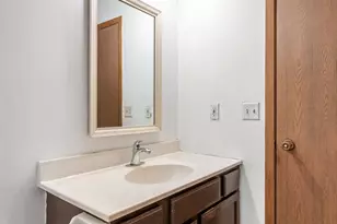 1658 Helena Rd N, Oakdale, MN 55128 - Photo 17