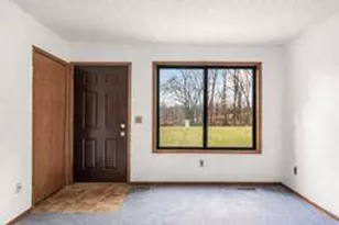 1658 Helena Rd N, Oakdale, MN 55128 - Photo 3