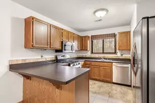 1658 Helena Rd N, Oakdale, MN 55128 - Photo 7