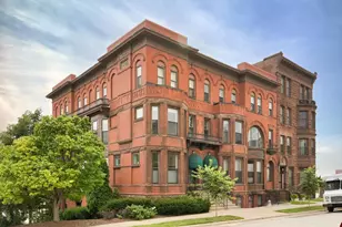 162 College Ave W, Saint Paul, MN 55102 - Photo 1