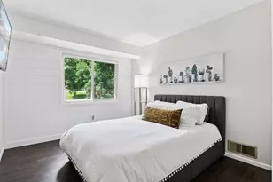 1042 Pontiac Ln, Chanhassen, MN 55317 - Photo 21