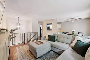 1042 Pontiac Ln, Chanhassen, MN 55317 - Photo 7