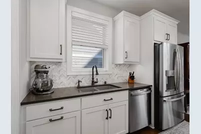 6438 Timber Arch Drive, Chaska, MN 55318 - Photo 9