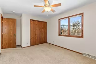 727 Terrace Dr, Roseville, MN 55113 - Photo 17