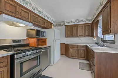 276 Bridge Street, Shoreview, MN 55126 - Photo 9