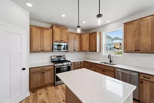 6553 Wolfberry Curv, Minnetrista, MN 55331 - Photo 5