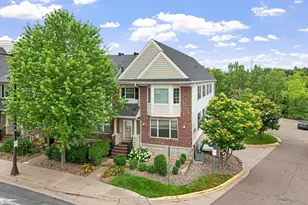 8202 Golden Valley Rd, Golden Valley, MN 55427 - Photo 23