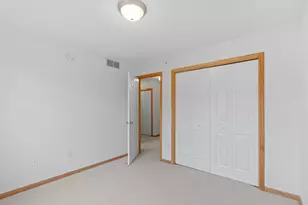 8202 Golden Valley Rd, Golden Valley, MN 55427 - Photo 13