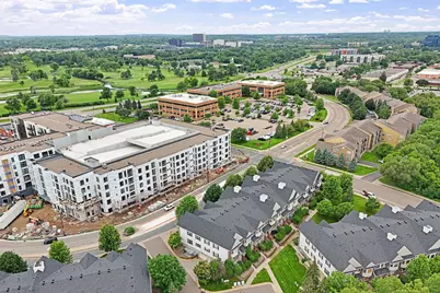 8202 Golden Valley Road, Golden Valley, MN 55427 - Photo 27