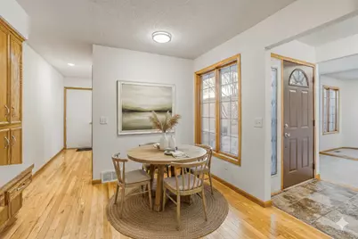 13301 Huntington Circle, Apple Valley, MN 55124 - Photo 5