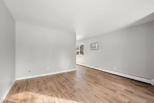 195 Iris St, Mahtomedi, MN 55115 - Photo 5