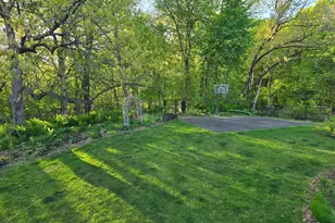 4094 Blueberry Ln, Eagan, MN 55123 - Photo 3
