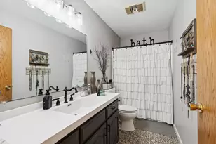 609 E Welco Dr, Montgomery, MN 56069 - Photo 13