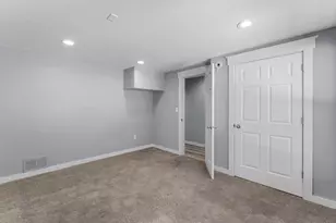 2501 W 98th St, Bloomington, MN 55431 - Photo 17