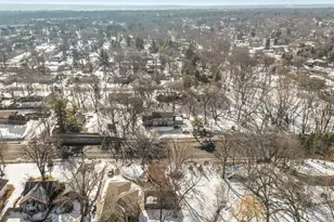 2501 W 98th St, Bloomington, MN 55431 - Photo 23