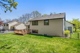 9419 James Ave N, Brooklyn Park, MN 55444 - Photo 31