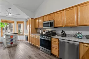 1140 Trenton Cir N, Plymouth, MN 55441 - Photo 11