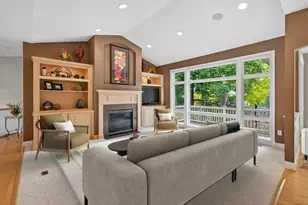 2512 Sky Blue Ct, White Bear Lake, MN 55110 - Photo 7