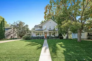 333 W 2nd St, Waconia, MN 55387 - Photo 3