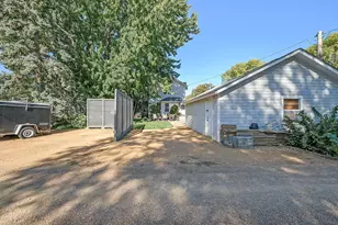 333 W 2nd St, Waconia, MN 55387 - Photo 13