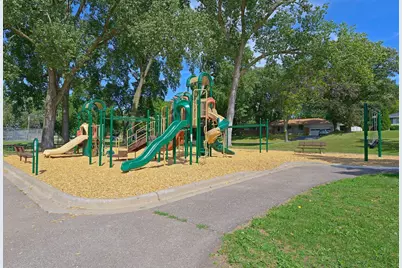 2425 Unity Avenue N, Golden Valley, MN 55422 - Photo 31