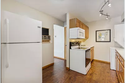 2425 Unity Avenue N, Golden Valley, MN 55422 - Photo 11