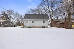 530 4th St N, Winsted, MN 55395 - Photo 21