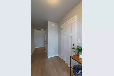 1129 Jill Drive W, West Fargo, ND 58078 - Photo 7