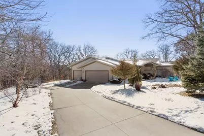 6952 Oakmere Lane NW, Rochester, MN 55901 - Photo 3