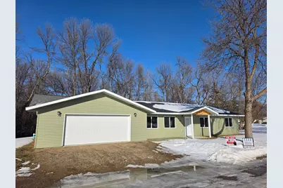 321 W Garfield Avenue, Mahnomen, MN 56557 - Photo 1