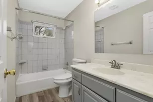 3958 Riverton Ave, Eagan, MN 55122 - Photo 17