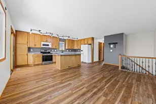 15635 Hallmark Path, Apple Valley, MN 55124 - Photo 9