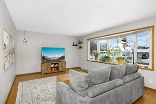 4957 Virginia Ave N, New Hope, MN 55428 - Photo 5