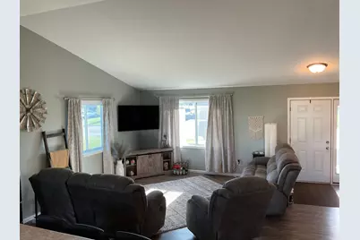 1218 8th Avenue NW, Perham, MN 56573 - Photo 7