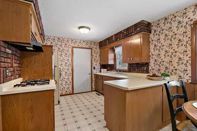 10572 Crooked Lake Boulevard NW, Coon Rapids, MN 55433 - Photo 9