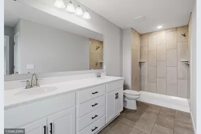 10592 Goodview Avenue S, Cottage Grove, MN 55016 - Photo 9