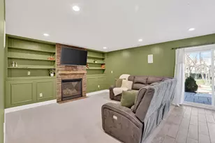 709 Laura Ct, Chaska, MN 55318 - Photo 17