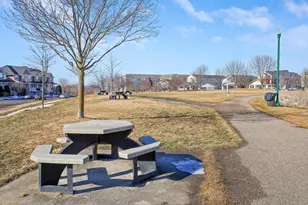 2832 Clover Ridge Dr, Chaska, MN 55318 - Photo 25