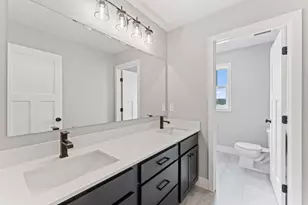 631 Parkside Ct, Eagan, MN 55123 - Photo 17