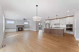 631 Parkside Ct, Eagan, MN 55123 - Photo 5