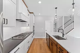 631 Parkside Ct, Eagan, MN 55123 - Photo 7