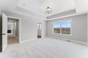 631 Parkside Ct, Eagan, MN 55123 - Photo 15