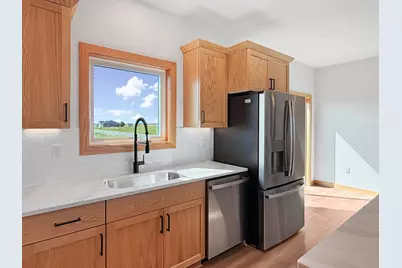 1100 Slate Street, Marshall, MN 56258 - Photo 7