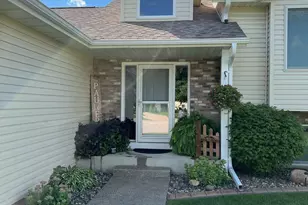 1040 Toccata Ln, Zumbrota, MN 55992 - Photo 3