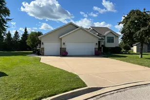 1040 Toccata Ln, Zumbrota, MN 55992 - Photo 1