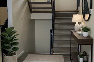 365 E 43rd St, Minneapolis, MN 55409 - Photo 5